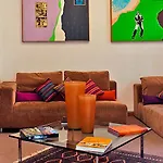 511 Lima Hostel
